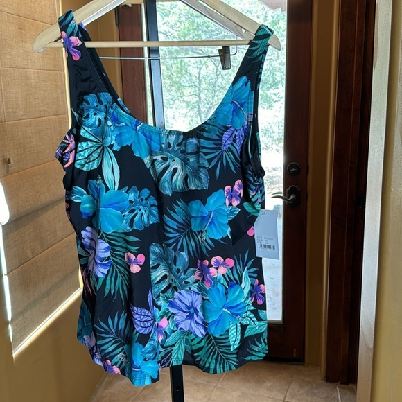 NWT FULLFITALL Plus Size Tankini Top Printed Bathing Suit (No Bottom) Size 22 - Picture 8 of 13